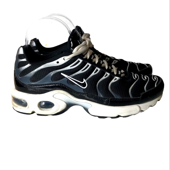 air max plus sneakers